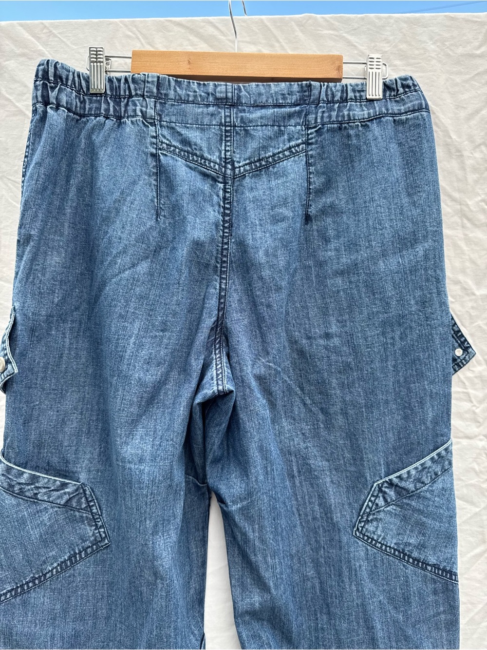 Pilcro Utility Curve Mid-Rise Relaxed-Leg Jeans - Picture 8 of 10